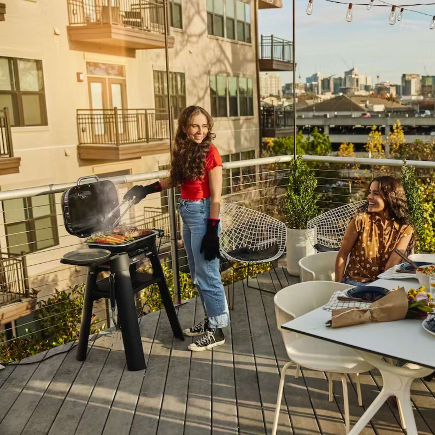 Weber Lumin Compact Grill in Crimson from MeatKing.hk1