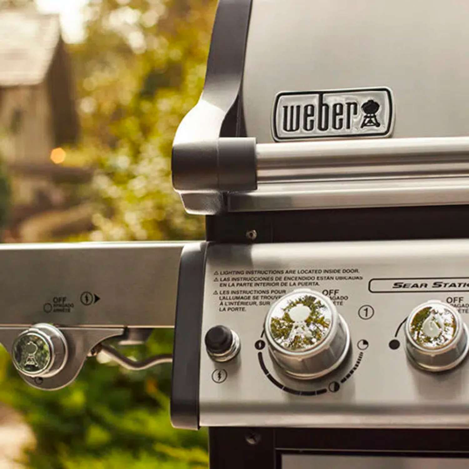 Weber Spirit SP-335 Grill perfect for outdoor barbecues available at MeatKing.hk6