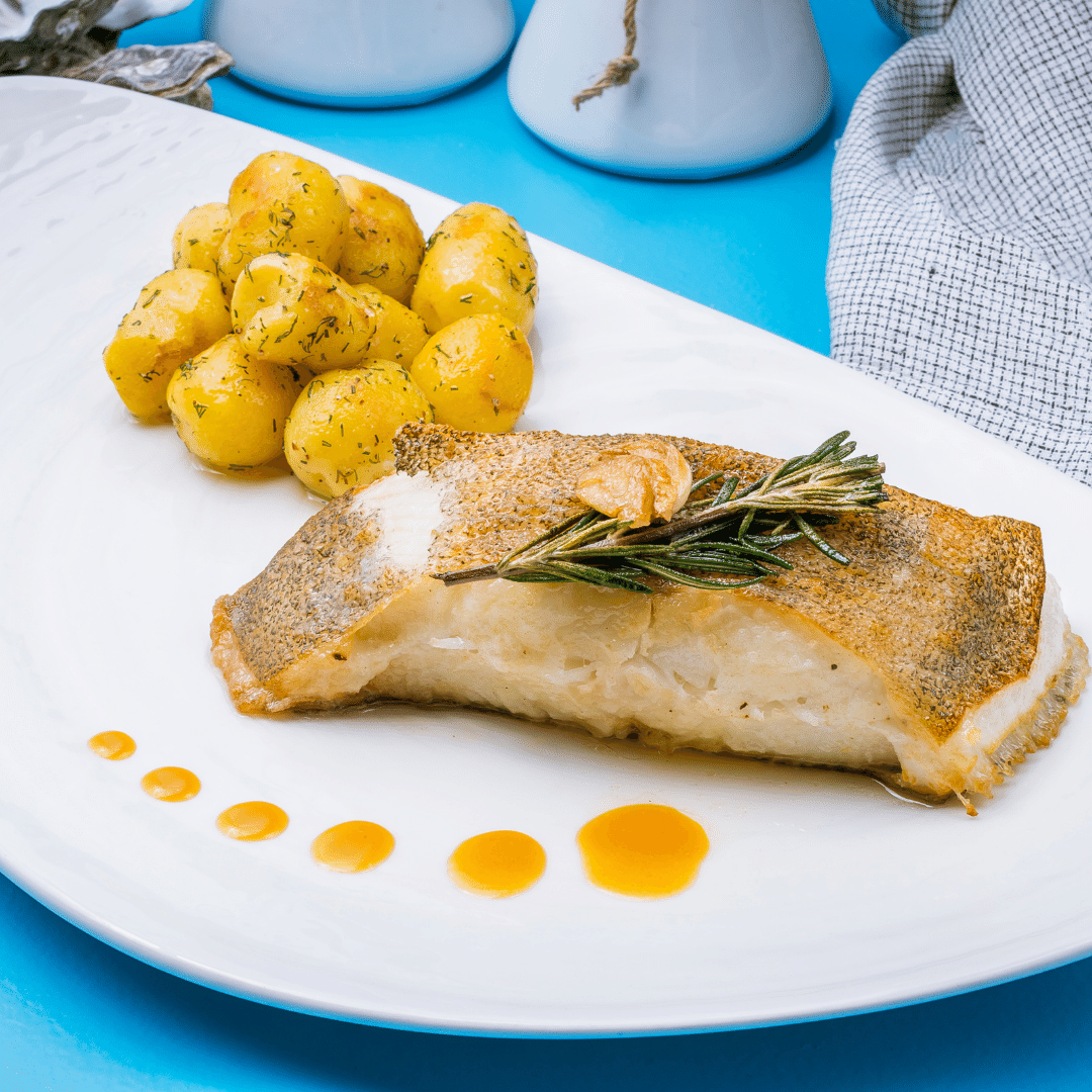 Fresh Alaskan Wild-Catch Halibut Steaks from MeatKing.hk0