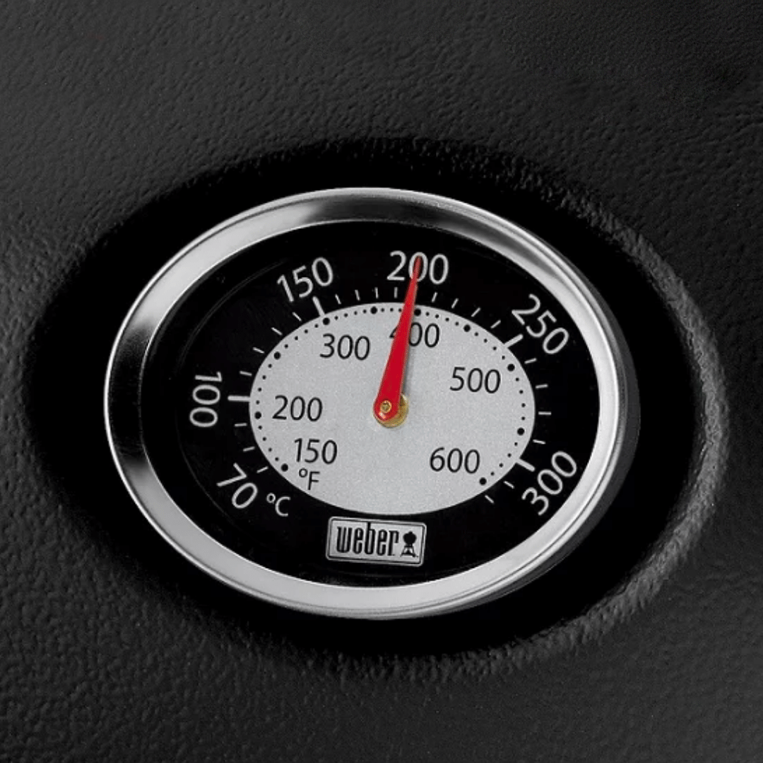 Weber Q1250 Grill in black color perfect for outdoor cooking available at MeatKing.hk1