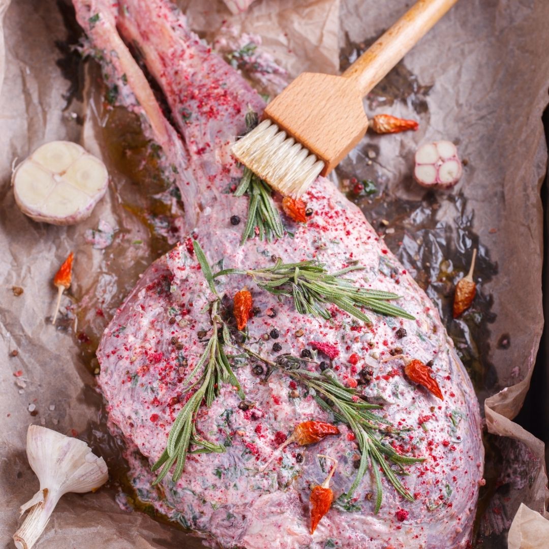 Premium New Zealand bone-in lamb leg from MeatKing.hk2