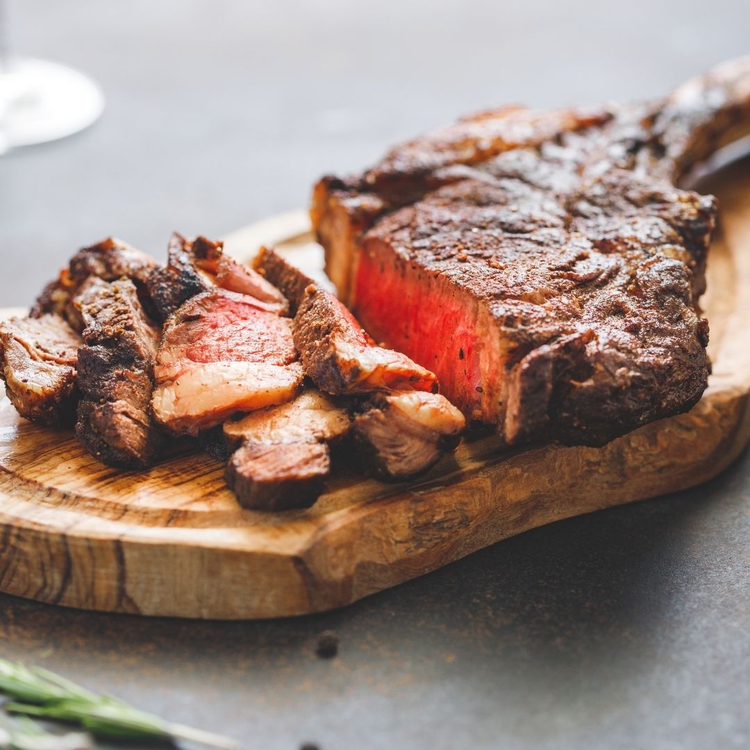 USDA Prime Black Angus Tomahawk steak from MeatKing.hk4